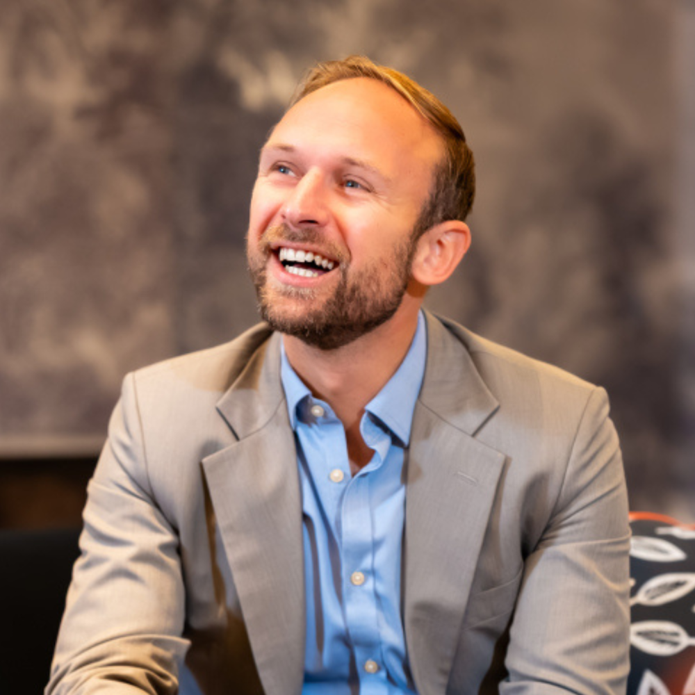 Tom Stevens Tom Stevens