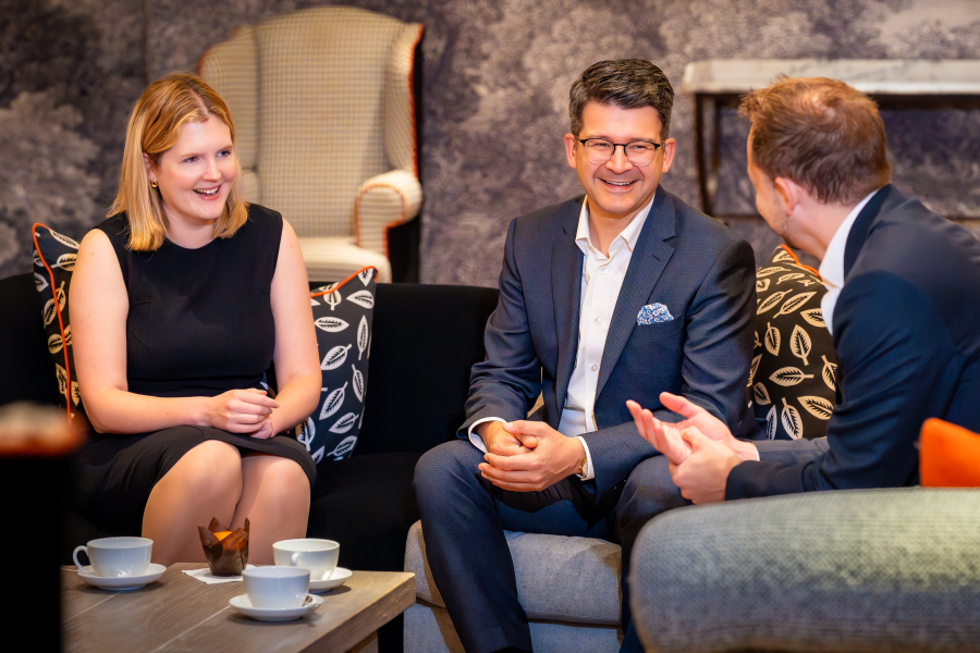 Patric and Emily have a chat